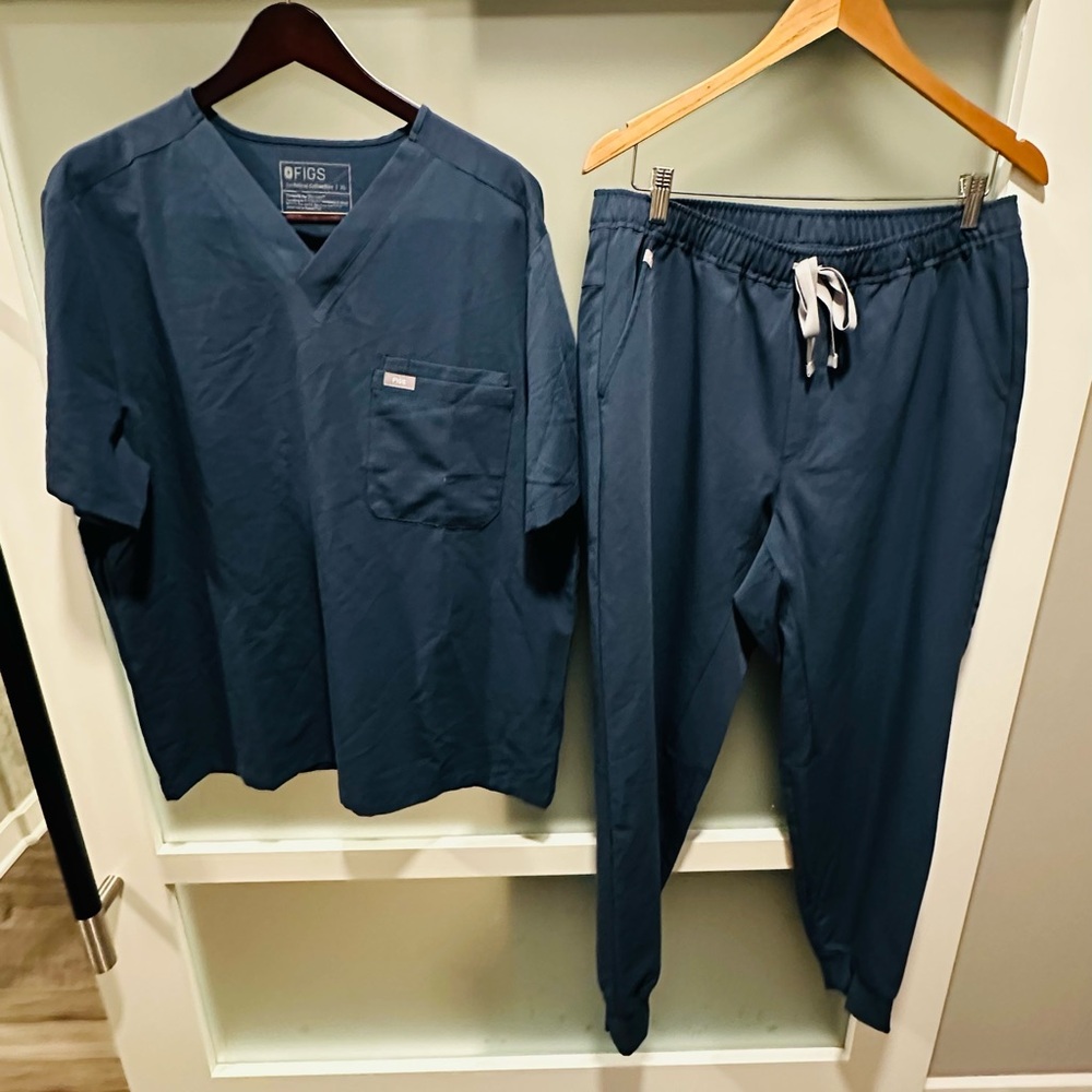 Figs Men's Navy Jogger Pants